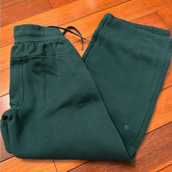 Lululemon Dark Green Sweatpants - Picture 1 of 1